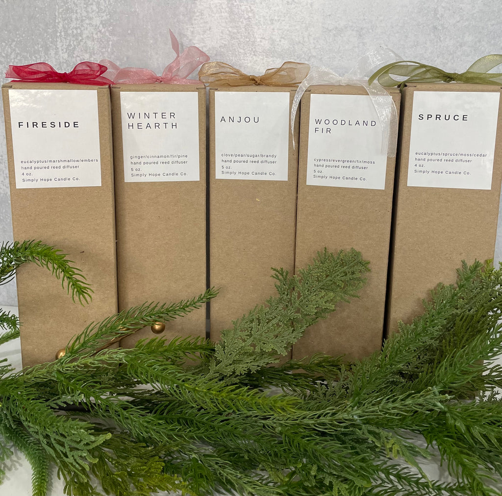 Winter Hearth Reed Diffuser 5 oz (ginger + cinnamon + pine)