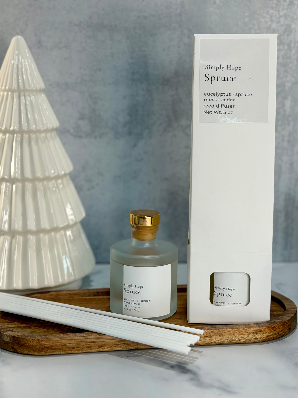 Spruce Reed Diffuser 5 oz (eucalyptus + spruce + moss + cedar)