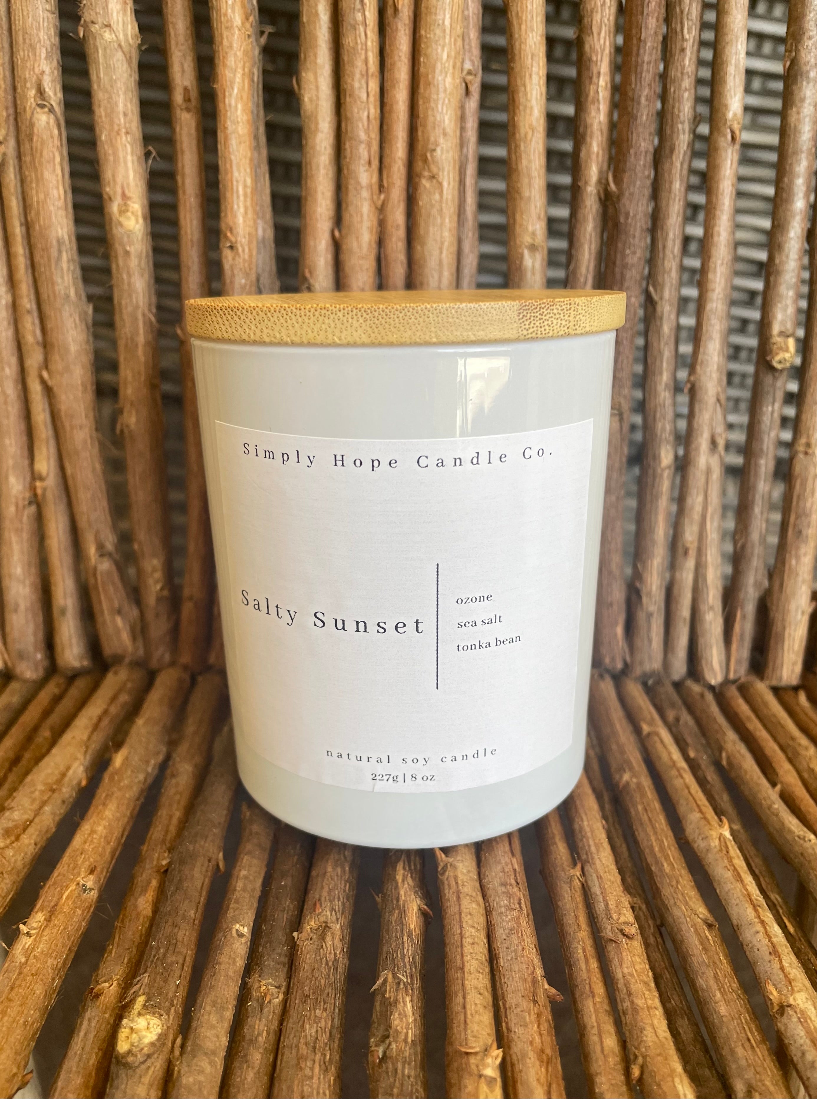 Salty Sunset (ozone + sea salt + tonka bean)